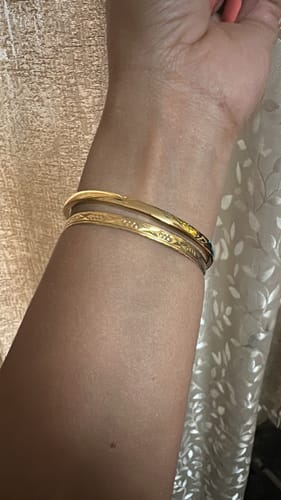 Customer photo review of Plain Gold Bangle Bracelet - 6 mm