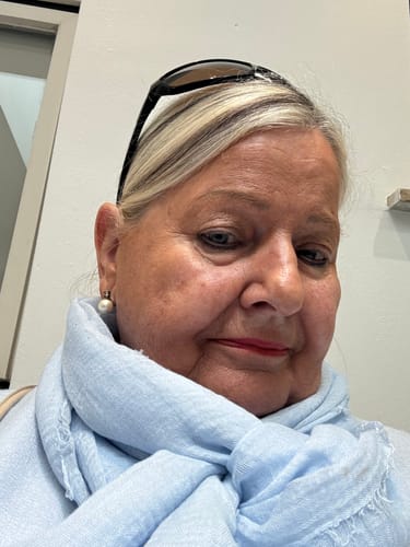 Customer photo review of KITTY Pullover - verschiedene Farben