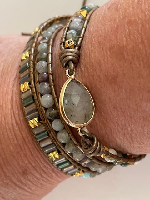 Customer photo review of Labradorit-Schutz-Wickelarmband | Boho