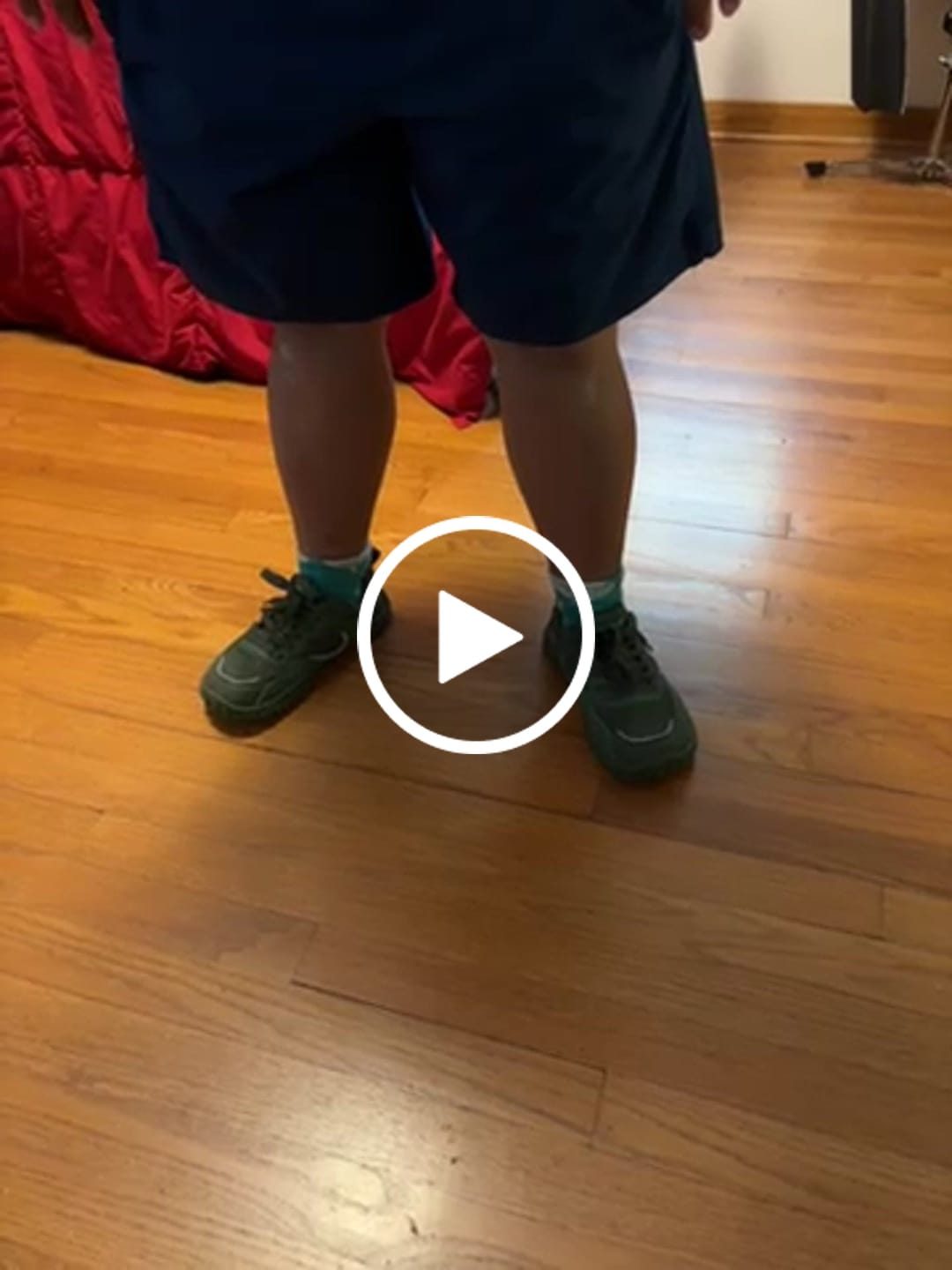 Customer video review of Vale - Wide Toe Sneakers