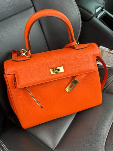 Customer photo review of HM KELLY BAG 28 ORANGE CALFSKIN GOLD HARDWARE