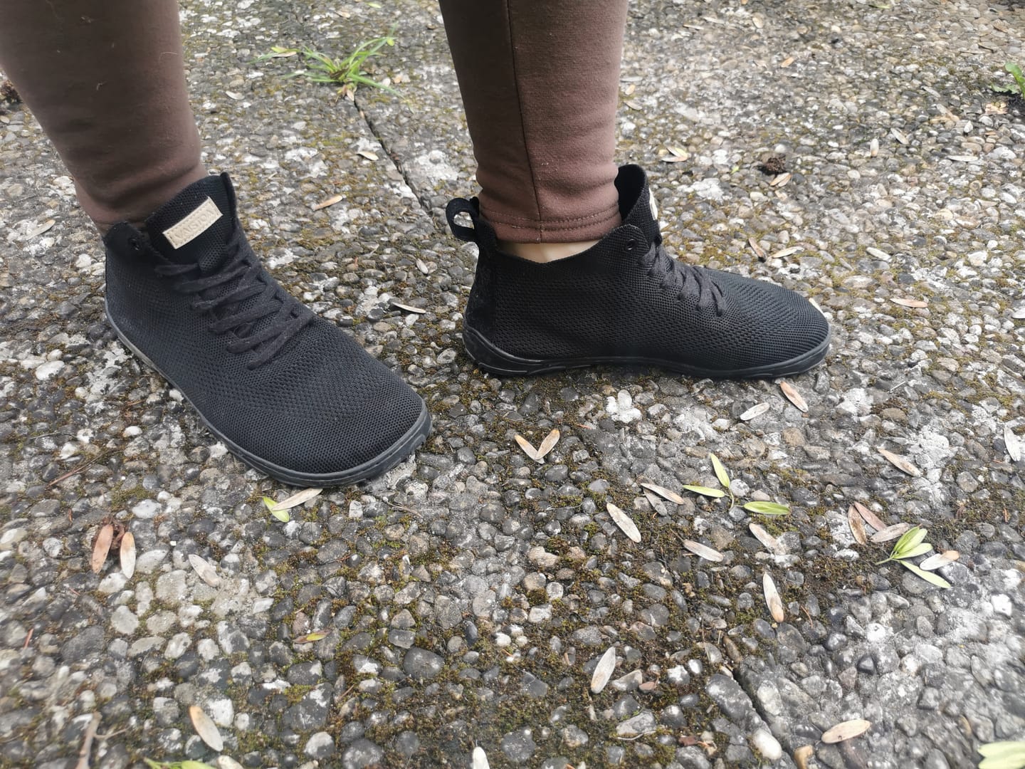 Customer photo review of Vaistoa Iloa Mid | Knitted Barefoot Sneakers