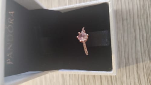 Customer photo review of ANILLO COMPROMISO CORONA ROSA BRILLANTE PANDORA
