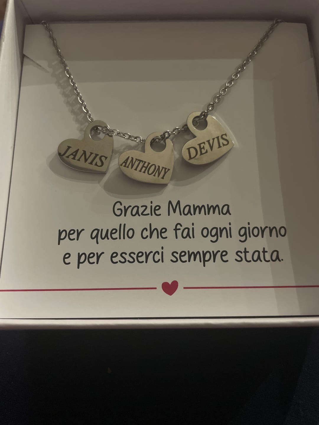 Customer photo review of Collana Cuoricini con Nomi Incisi ✦ Cuori di Mamma