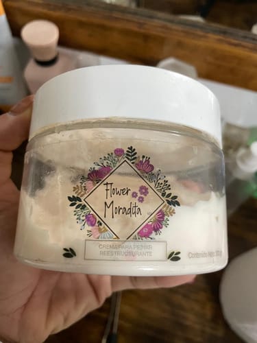 Customer photo review of Crema reparadora para peinar