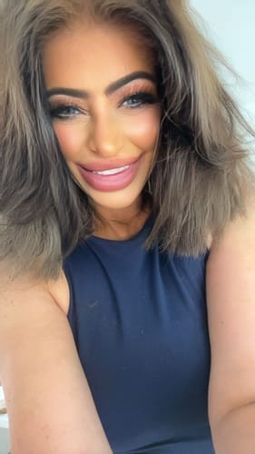 Customer photo review of The Loose Wave HD Fibre 24" Lace U Part Wig