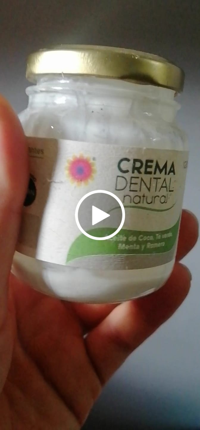 Customer video review of Crema dental sin flúor Gaia