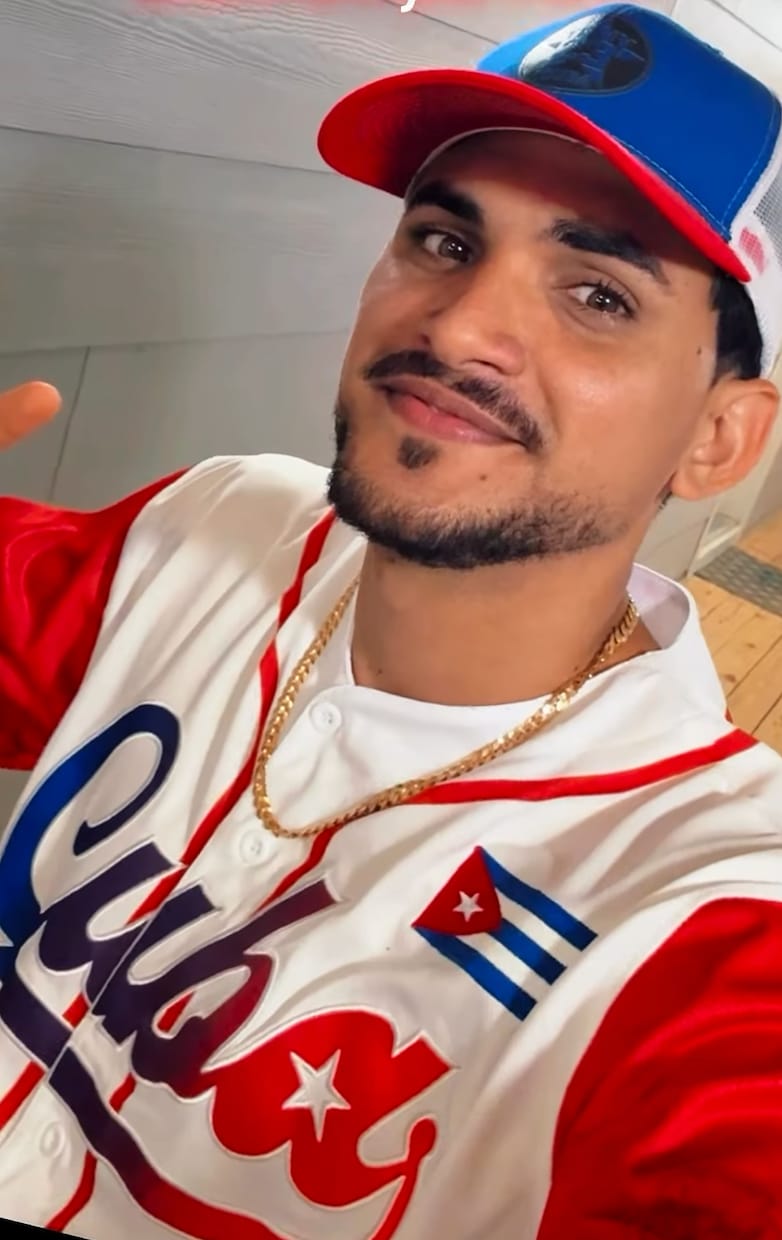Customer photo review of Cuba Custom Baseball Jersey