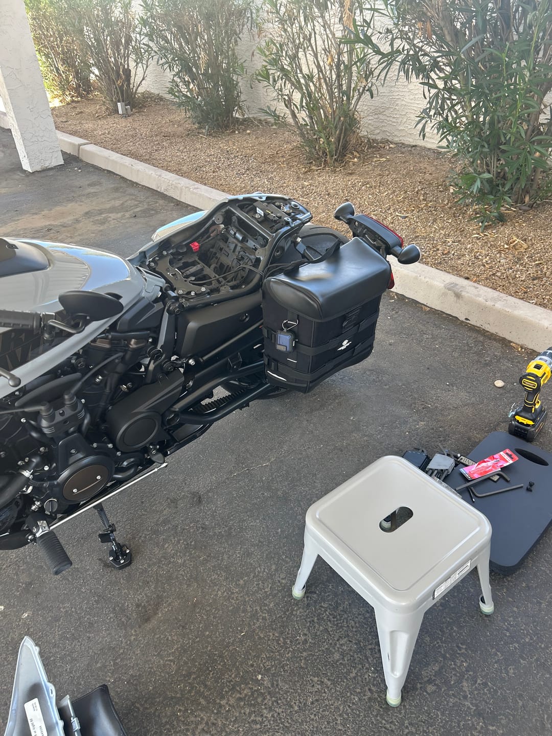 Customer photo review of 15L - Incognito Quick Mount Medium Solo Saddlebag (Left Only) for Harley Sportster S (RH1250S) RA1