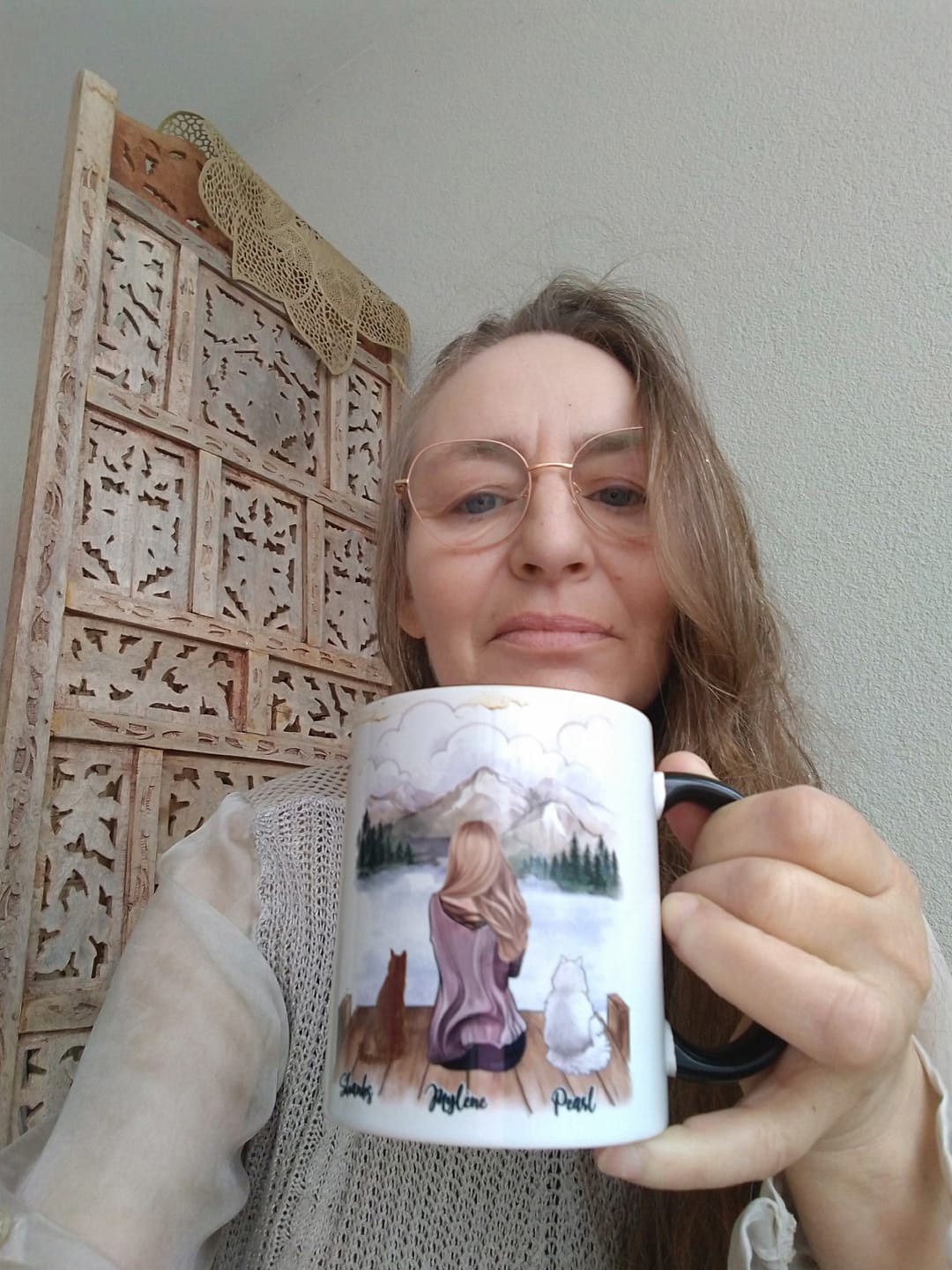 Customer photo review of Femme & jusqu'à 3 Chats | Mug Personnalisé