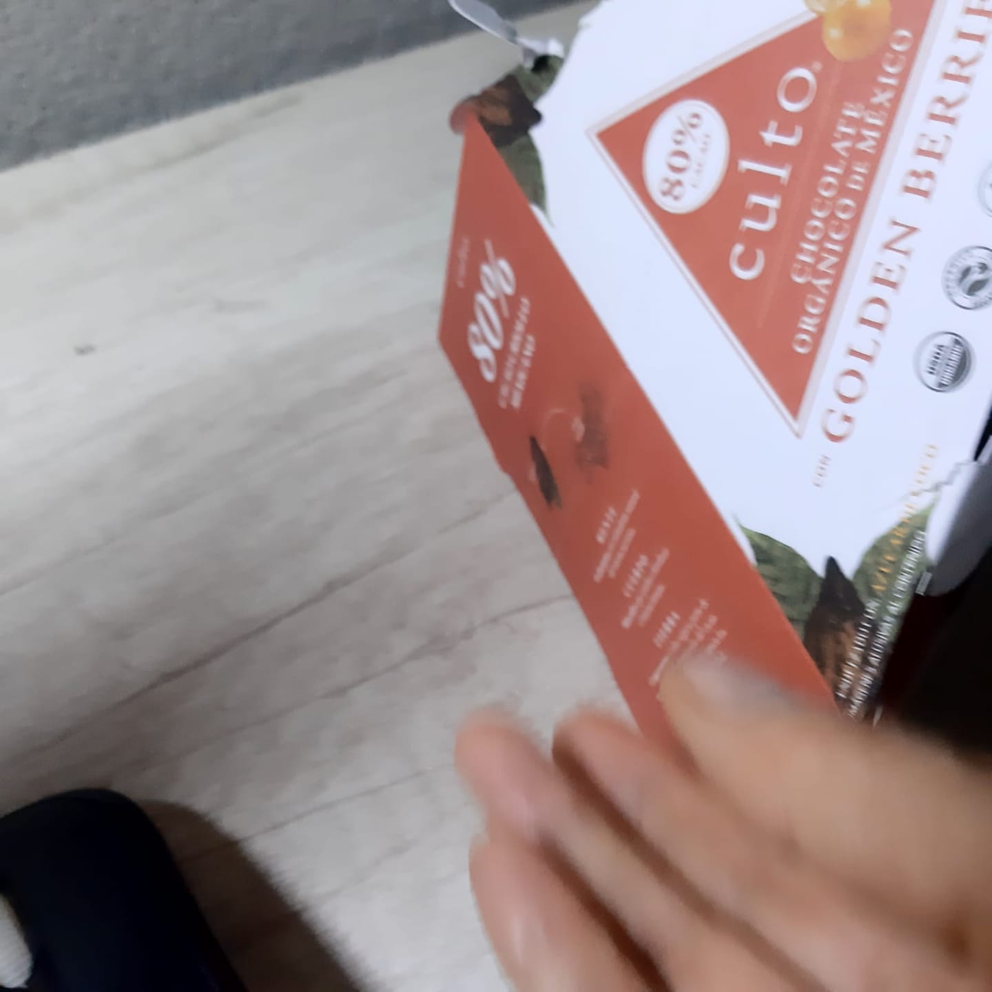 Customer photo review of Chocolate Orgánico Culto 80% 80gr con Golden Berries (T)