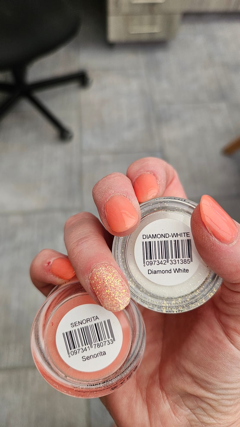 Customer photo review of Limited Edition 5 - Mood Change Berry Dipping Powder