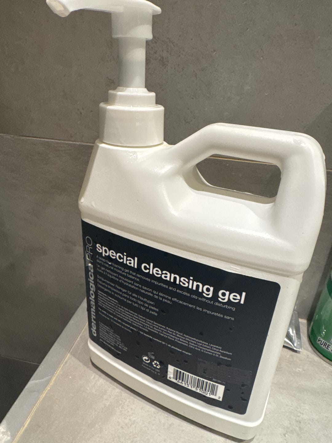Customer photo review of dermalogica special cleansing gel (250mL / 500mL / 500mL refill / 946mL)