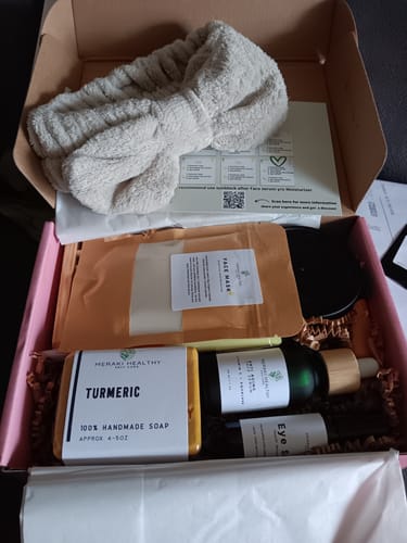Customer photo review of Luxury Skincare Box
