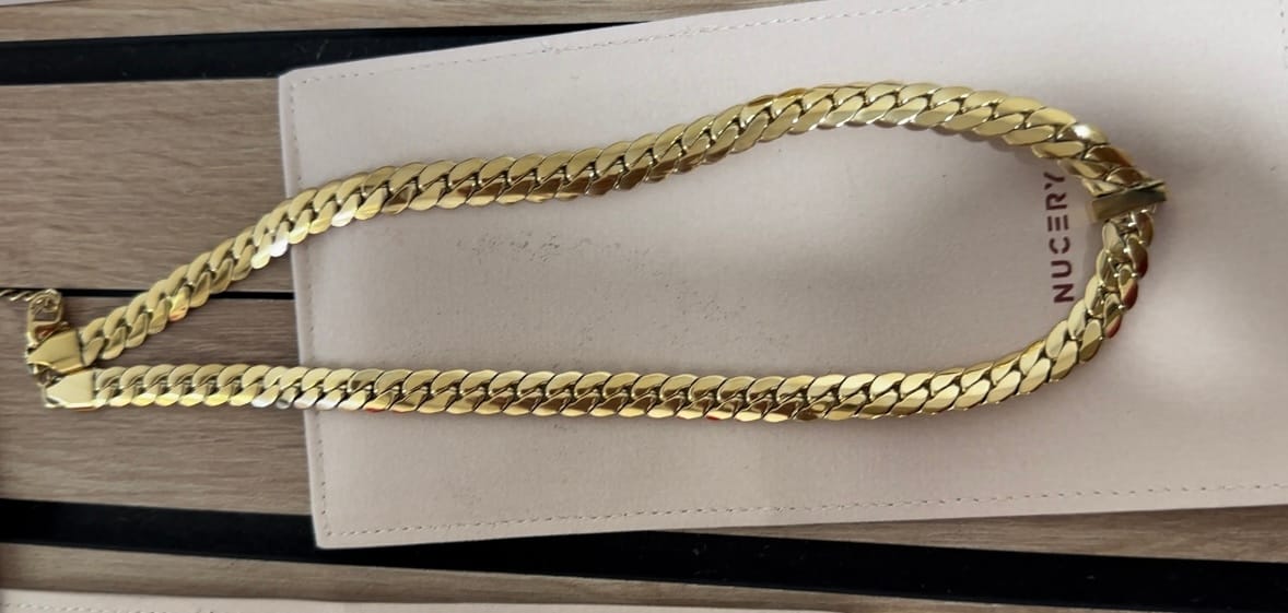 Customer photo review of Petal