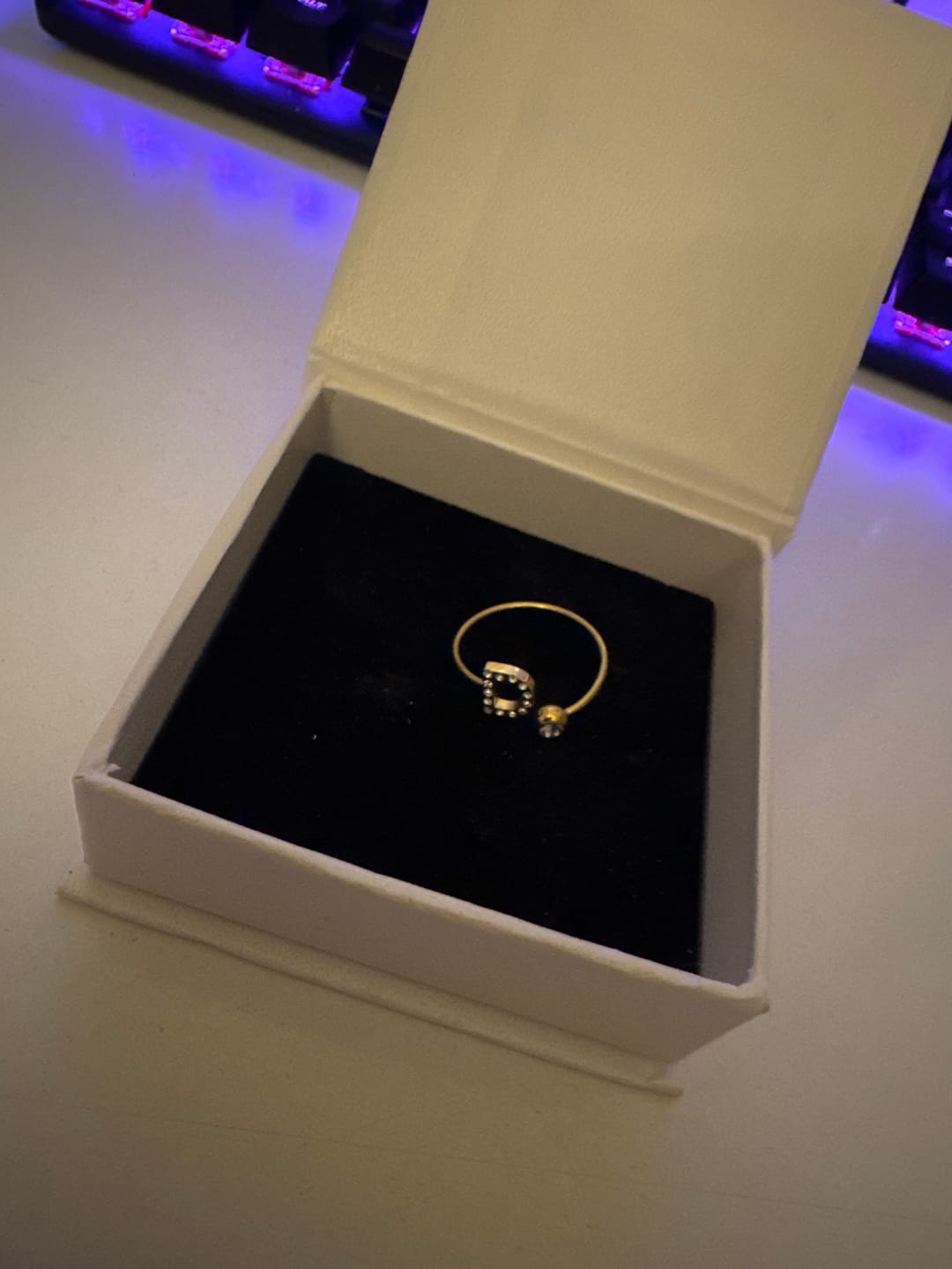 Customer photo review of Buchstaben Ring Zirkonia