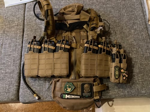 Marko S. review of 3er Lang- Magazintasche BRAVO in Coyote image 1 out of 1