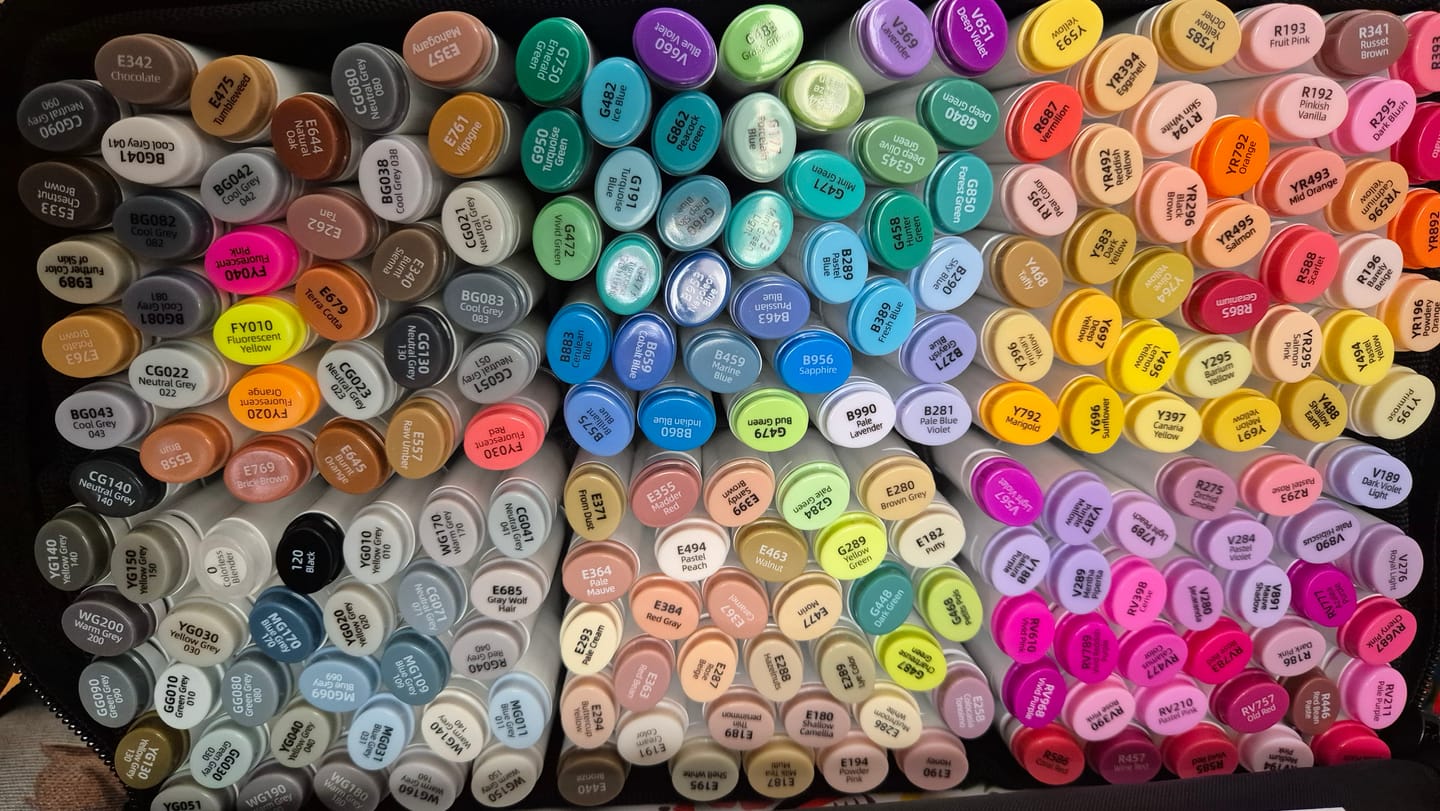 Customer photo review of Ohuhu Oahu 200 Colors Dual Tips Alcohol Art Markers, Fine & Chisel