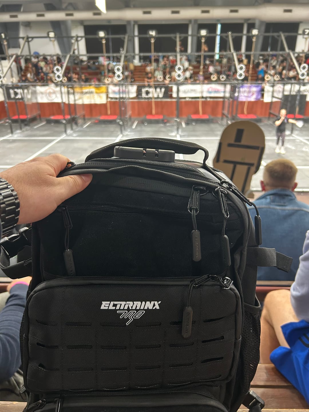 Customer photo review of Mochila Pro Series 45L Black