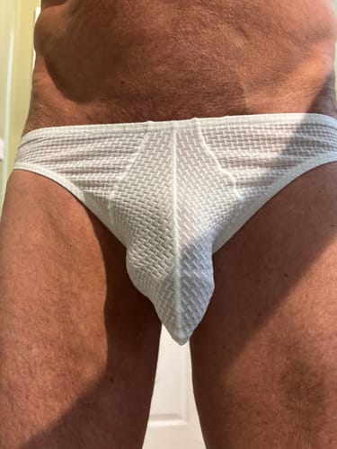 Customer photo review of 3 Pack Men's Ice Silk High-Elastic Breathable Briefs for Sports