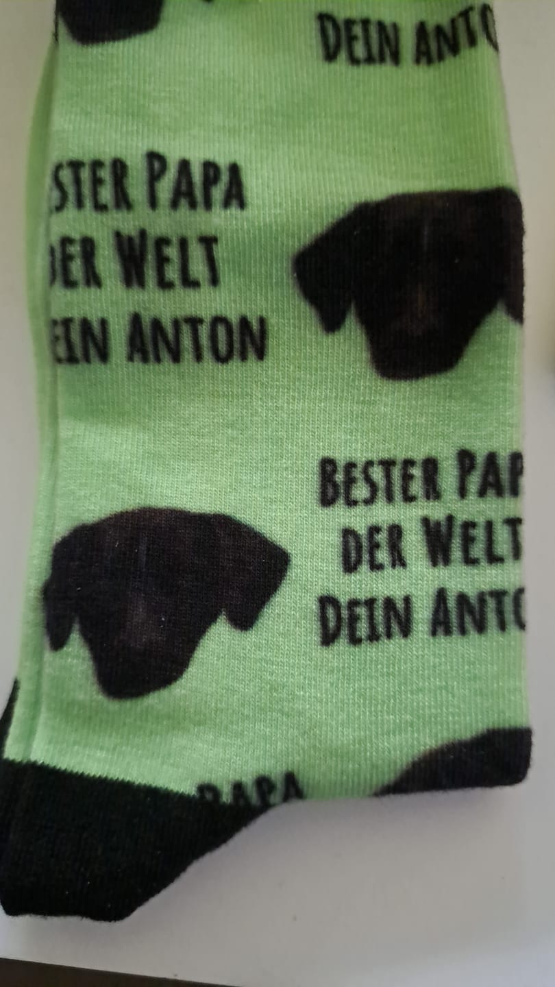 Customer photo review of Dein Foto mit Text - Individuelle Socken
