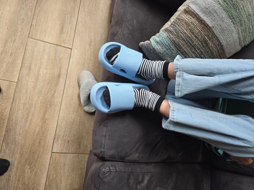 Customer photo review of HappyFlops