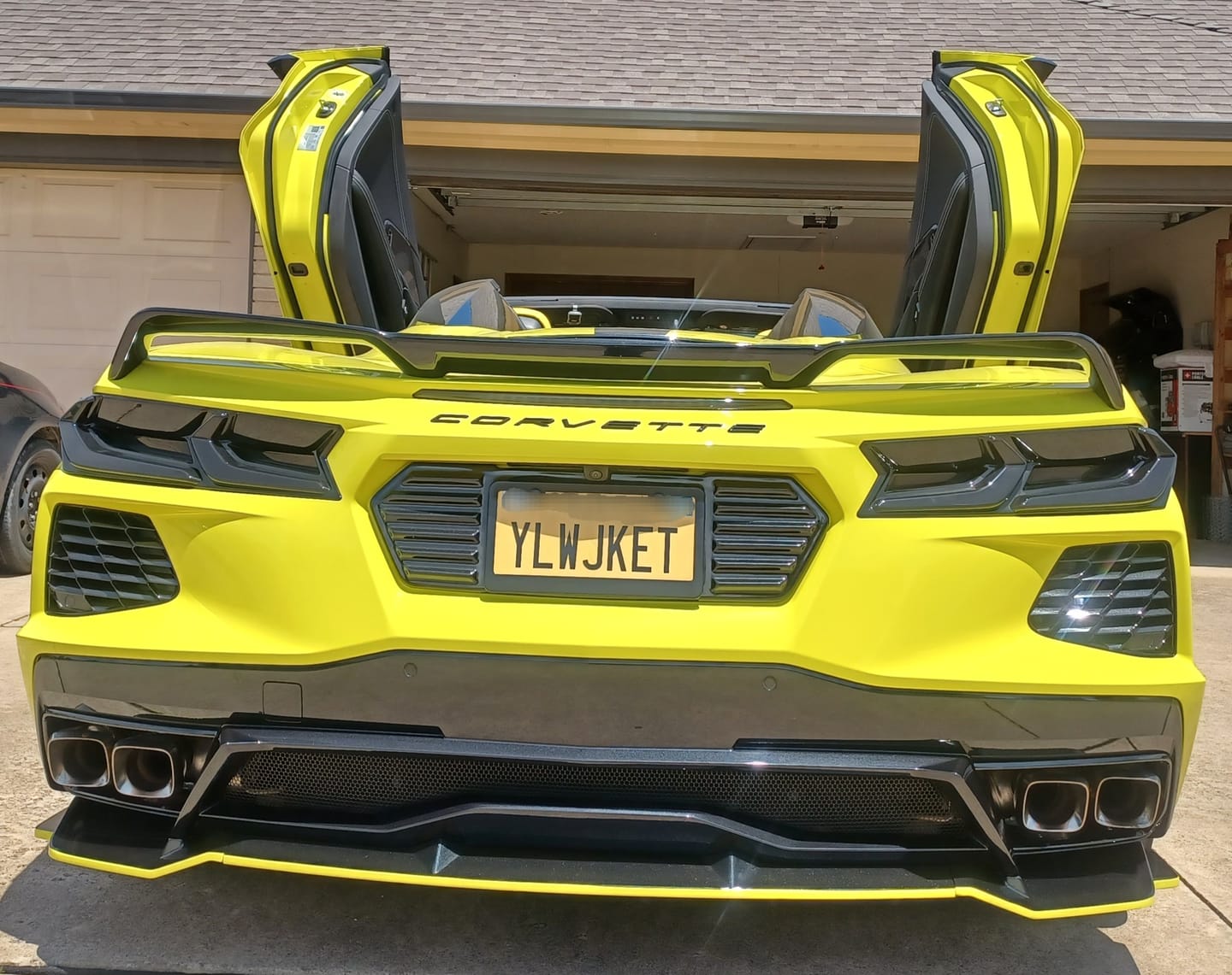 Customer photo review of Corvette C8 Rear Diffuser Lip