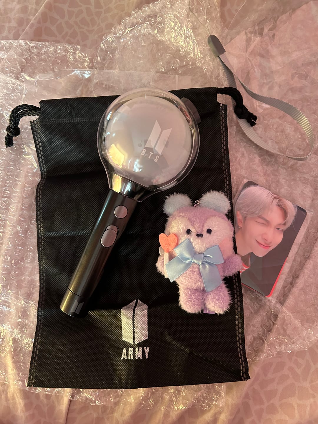 Customer photo review of BT21 - MININI ANGEL KEYRING