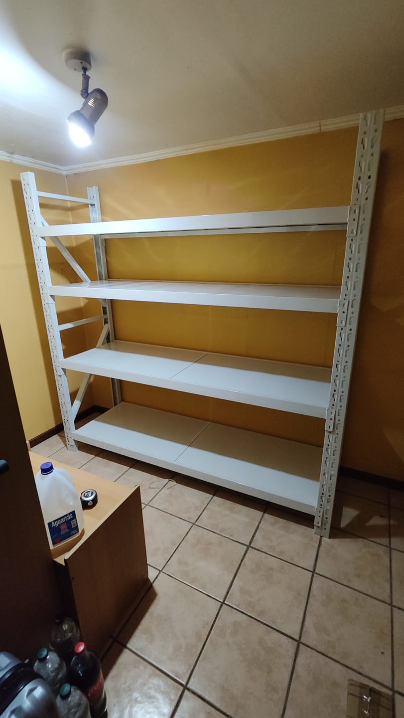 Customer photo review of Estante Metálico 200x200x60cm para 800kg | Blanco