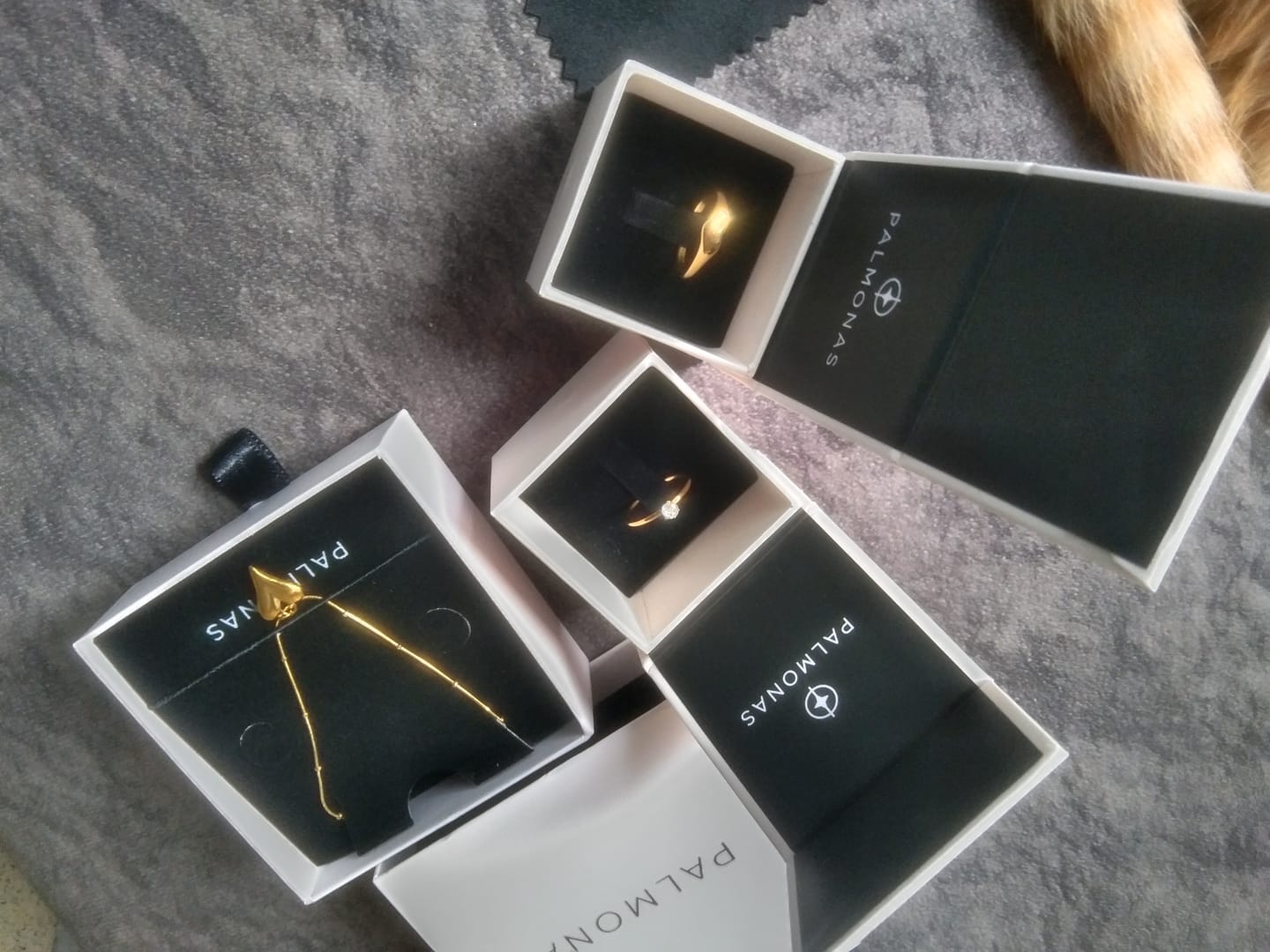 Customer photo review of Sleek Heart Ring