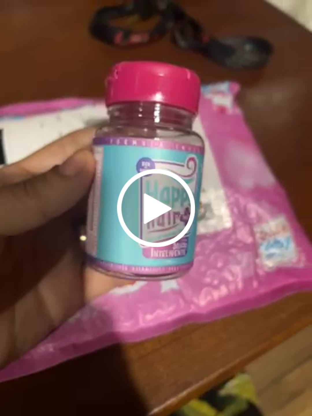 Customer video review of Happy Hair 3 Potes + 3 Potes Grátis (Total 6 Potes)