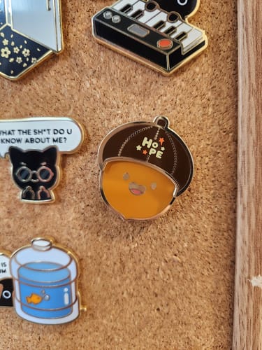 Customer photo review of [PREORDER] Hobi Acorn Customizable Pin