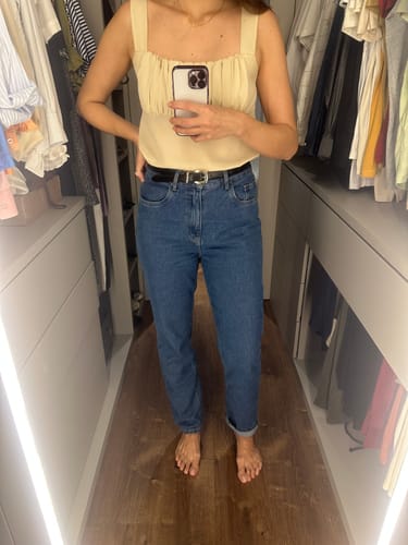 Laura P. review of Calça Jeans Mom Jequitibá Azul Médio image 1 out of 1