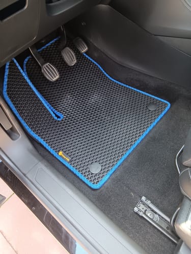 Customer photo review of Auto Fußmatten nach Maß - Komplettset