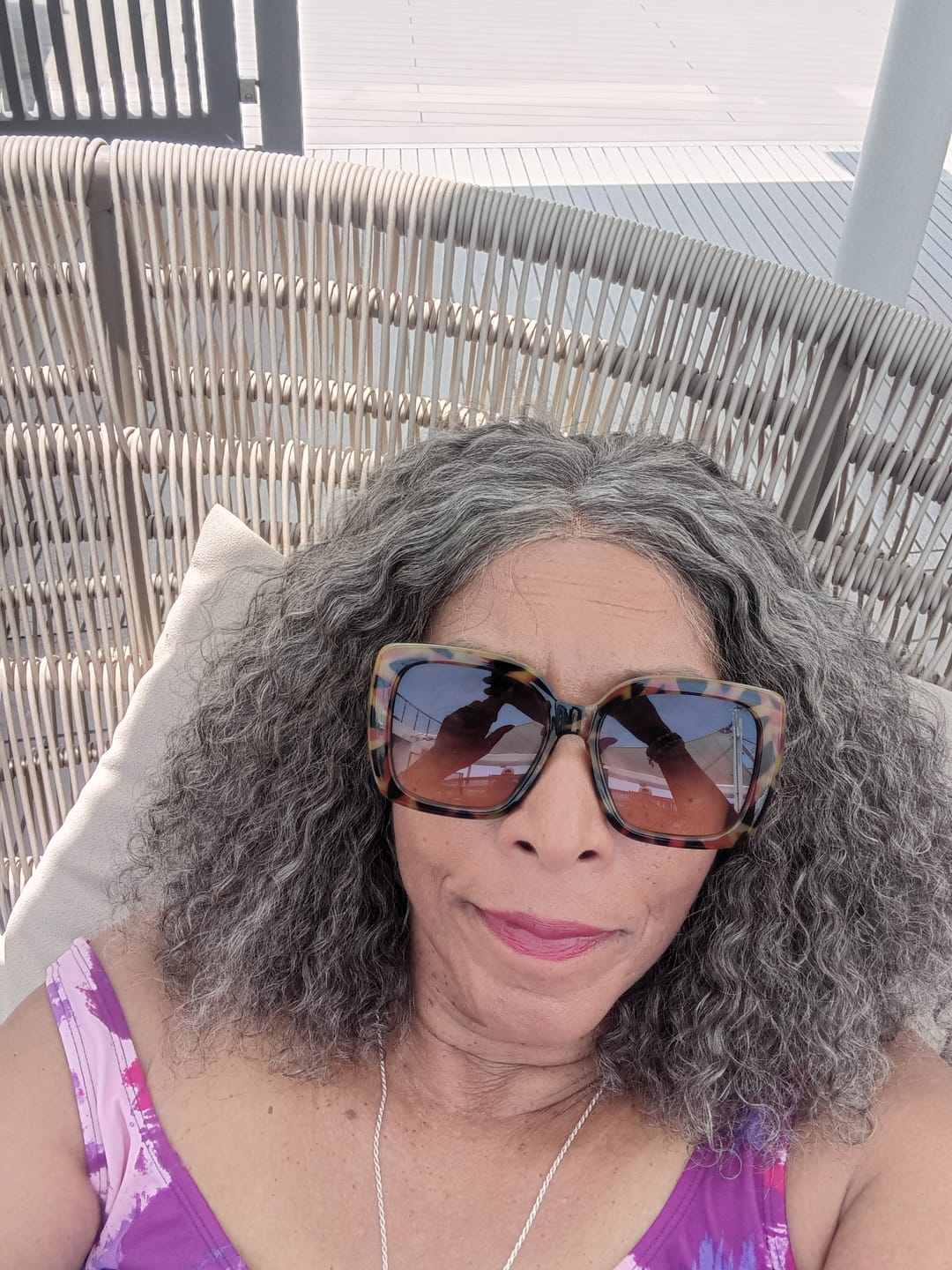 Customer photo review of Luvwin 5x5 Deep Curly Salt And Pepper Glueless Gray Color Pre-Cut Lace Bob Wig
