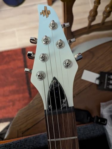 Customer photo review of Donner DMT-66 Electric Guitar with Ceramic Single-Coil