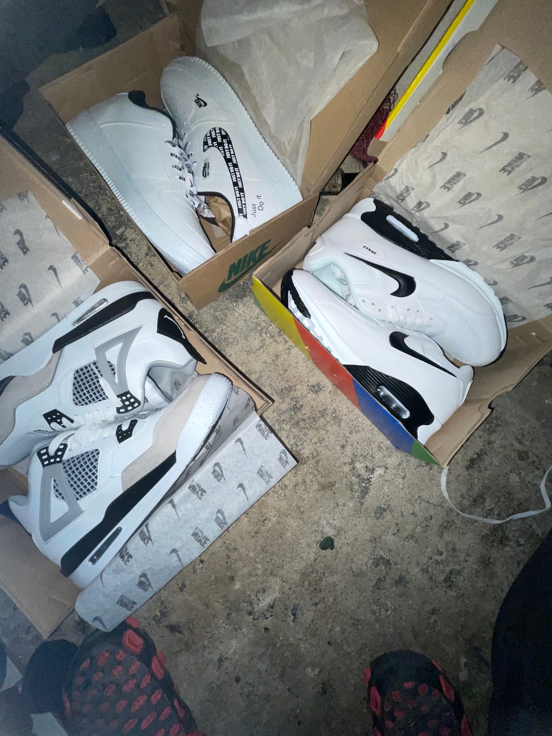 Customer photo review of Tenis Max 90 Blanco Negro