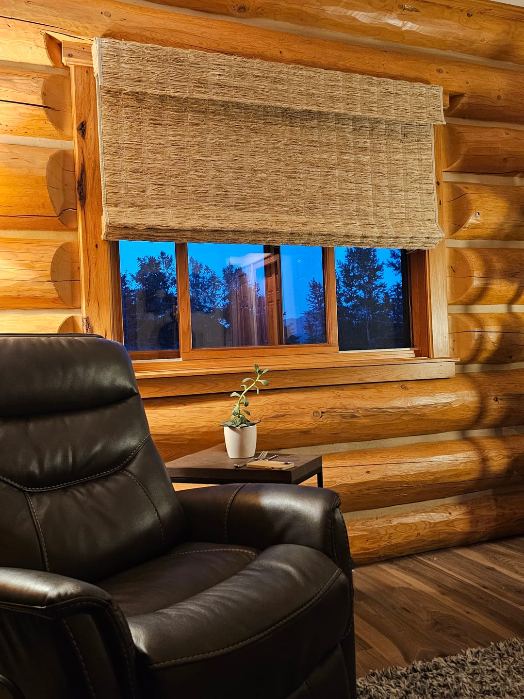 Customer photo review of SmartWings Motorized Woven Wood Shades 50%/70%/100% Blackout Orithyia