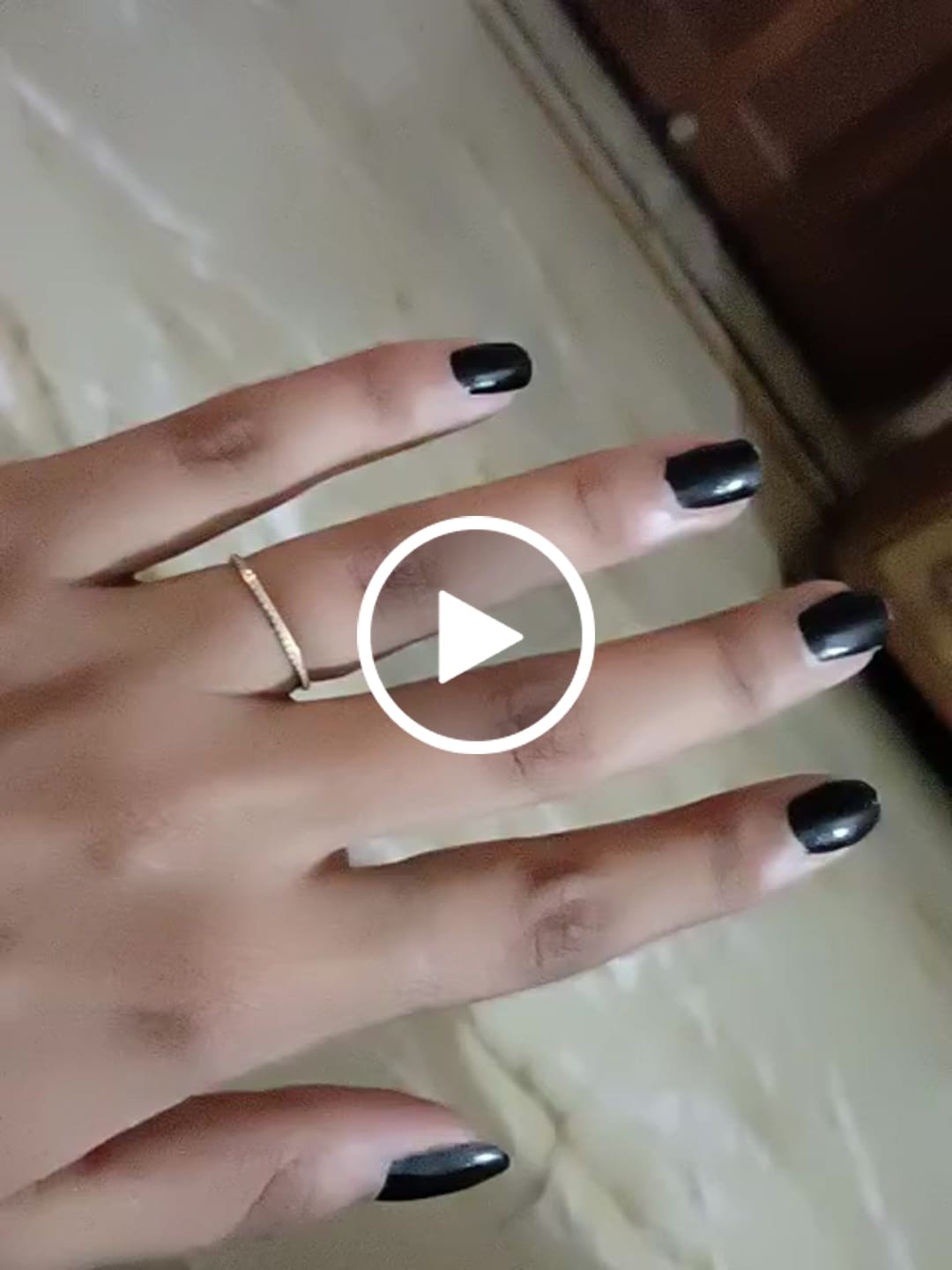 Customer video review of Delicate Diamond Band