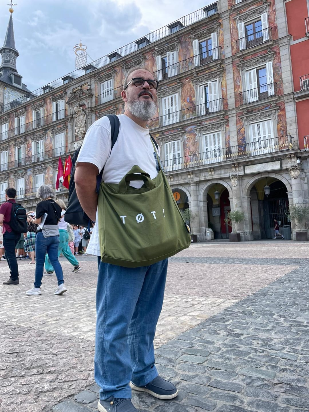 Customer photo review of Khaki Green TØTE Bag