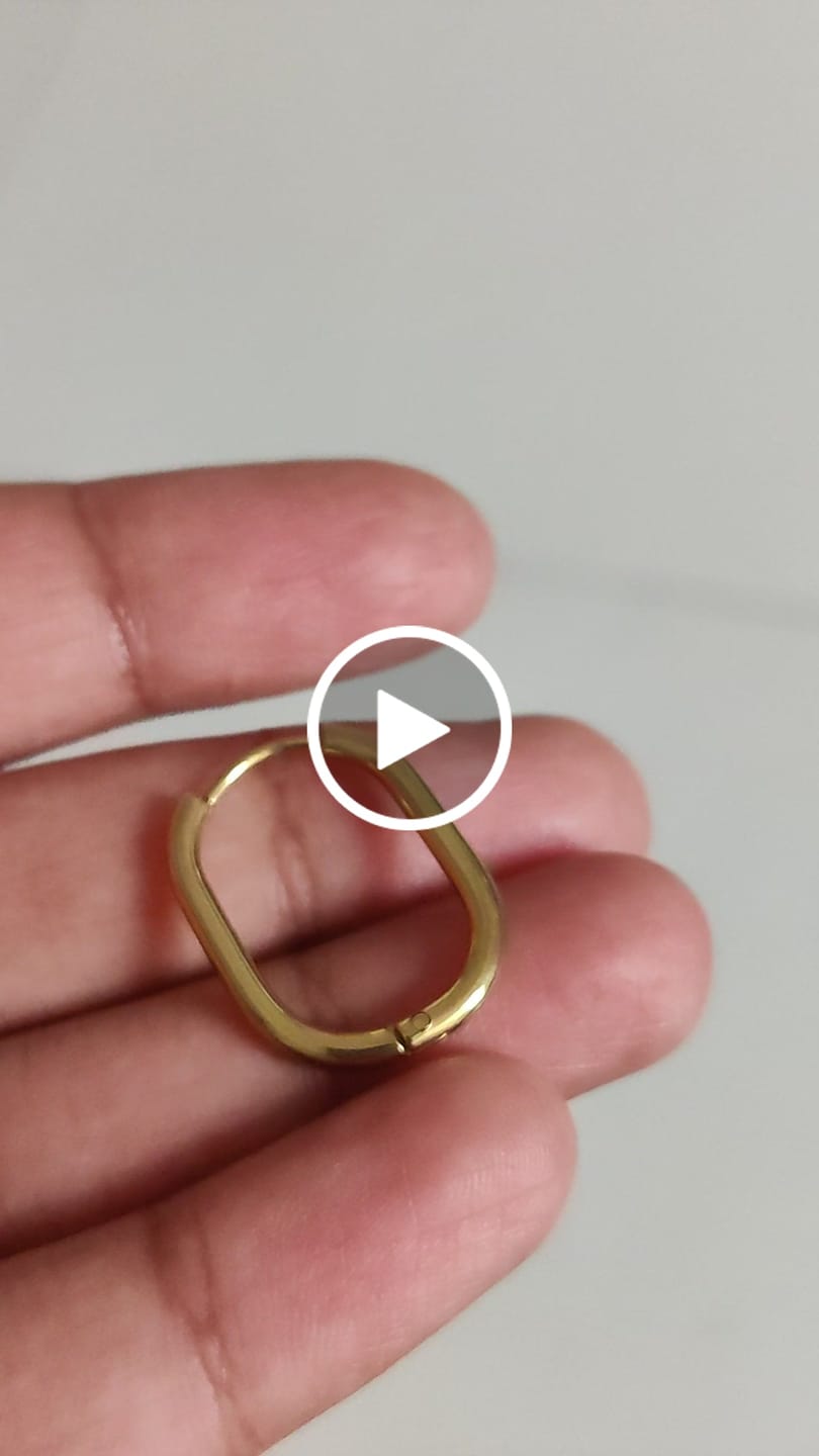 Customer video review of Plain Oval Hoop Earrings
