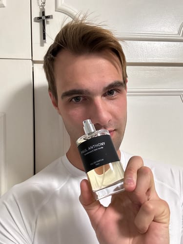 Customer photo review of Sandalwood Dark Vanilla