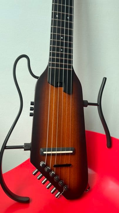 Customer photo review of Guitares classiques à cordes en nylon Donner HUSH™ C