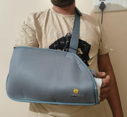 Customer photo review of Arm Pouch Sling (Mild Support)| Provides Support to the Shoulder & Arm (Grey)