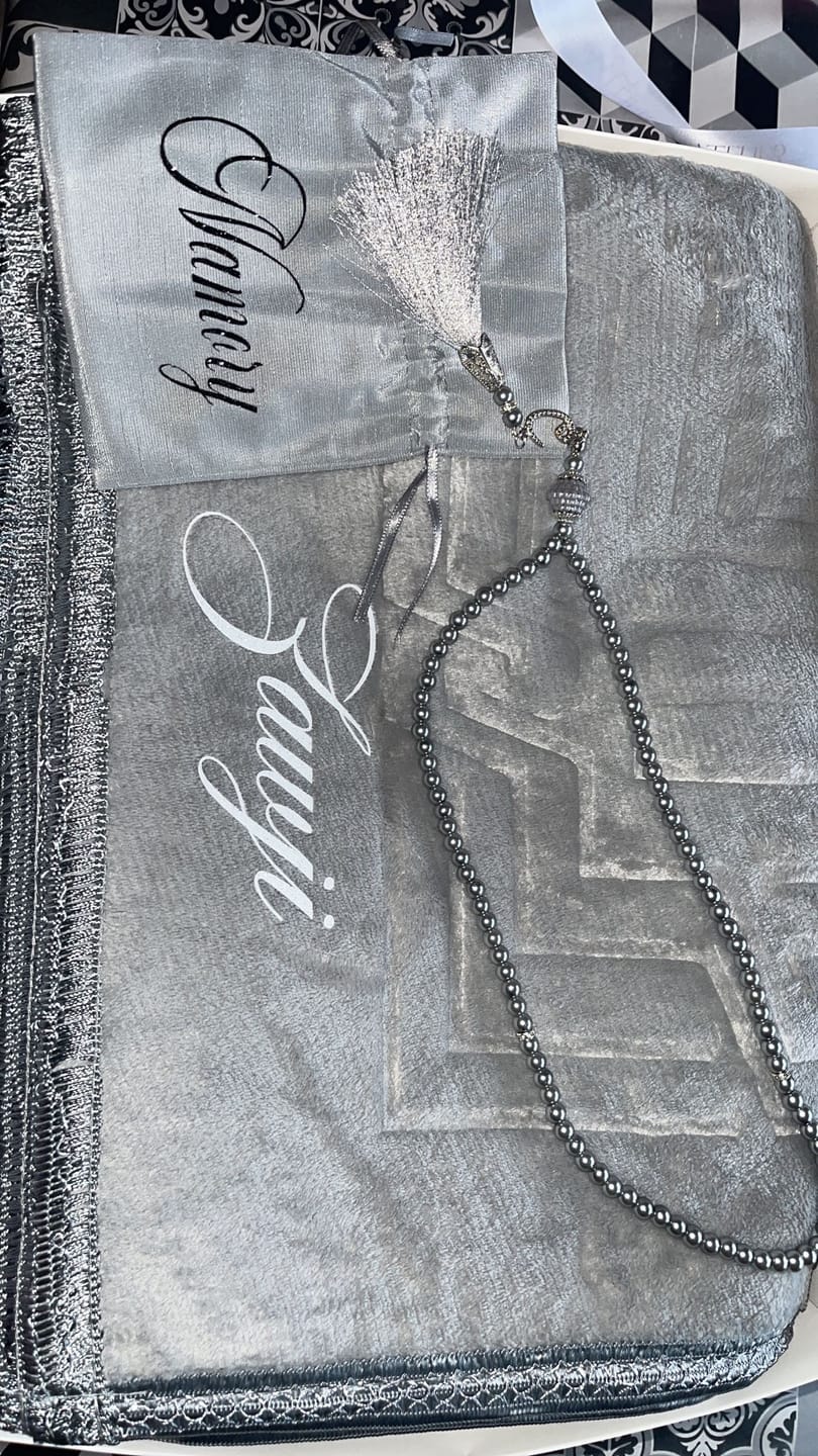 Customer photo review of Tapis de prière épais à personnaliser gris