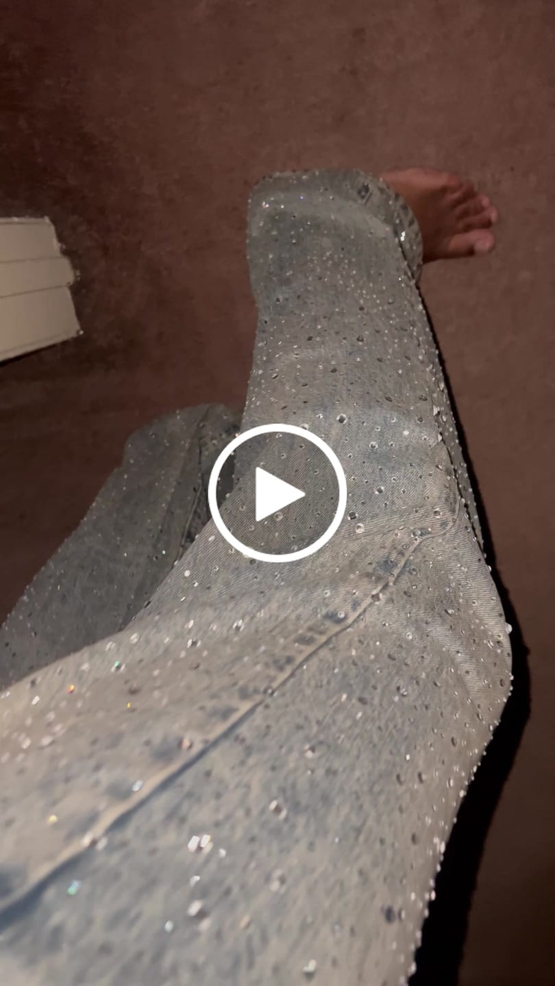 Customer video review of Aelfric Eden Rhinestone Baggy Jeans