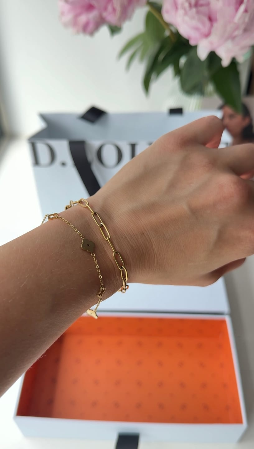 Customer photo review of Paperclip Bracelet