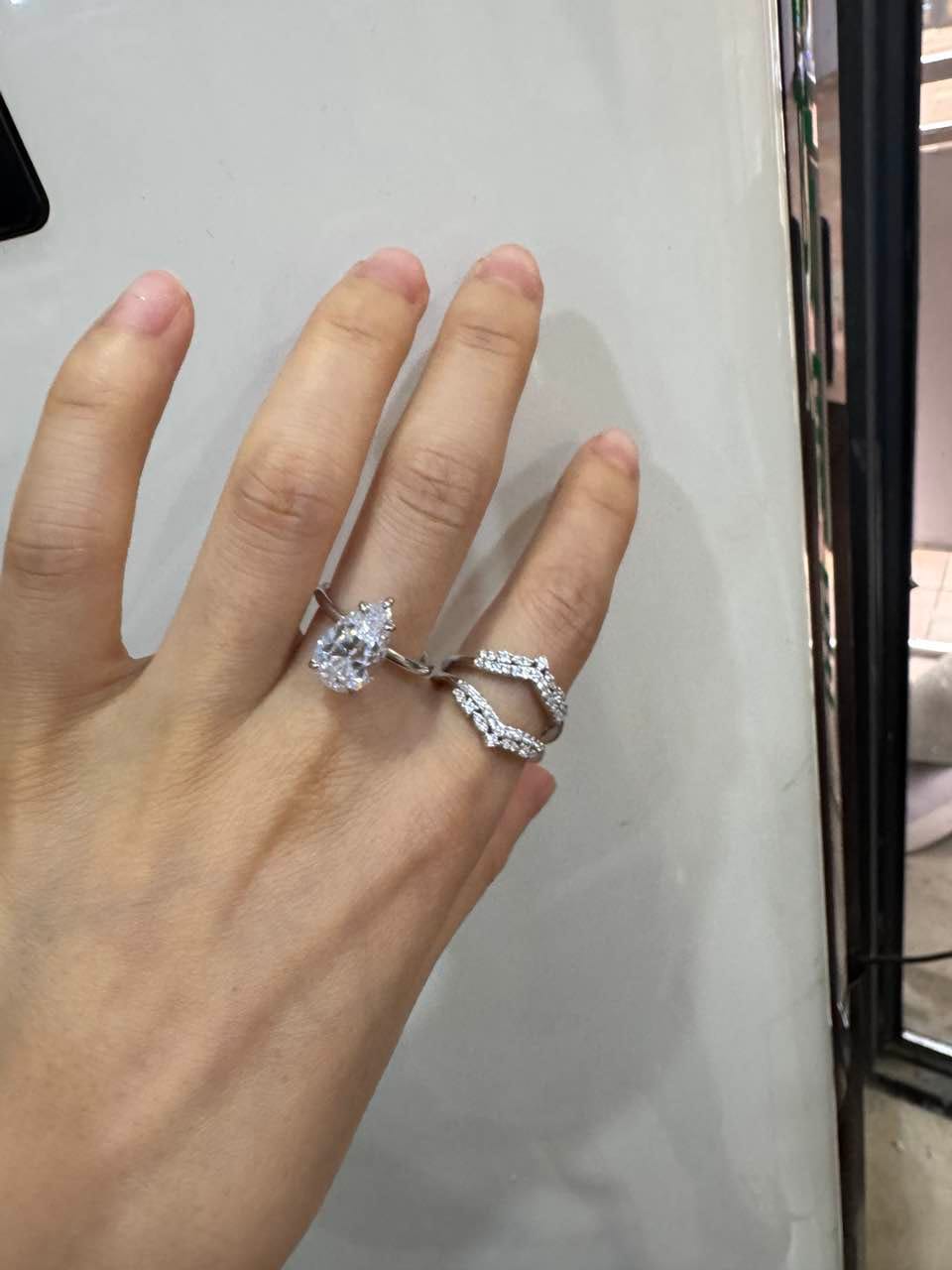 Customer photo review of S925 3.5 Ct Vintage Pear Cut Insert Wedding Ring Set For Women In Sterling Silver