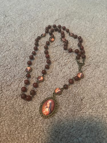 Customer photo review of Christianartworkshop Our Lady Seven Sorrows Natural Sesame Stone Rosary