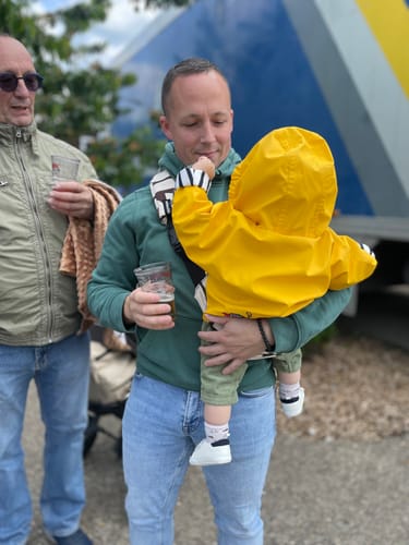 Avis photo d'un client sur Porte-bébé MomSwing